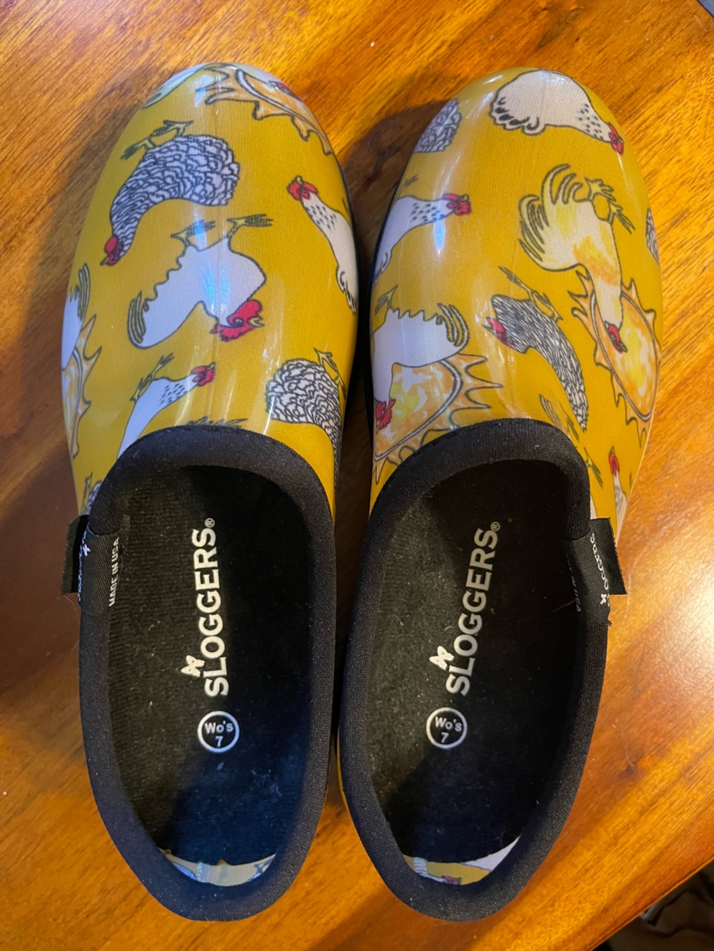 Sloggers Women's 7 Yellow Chicken Print Waterproof Garden Clogs Like New
